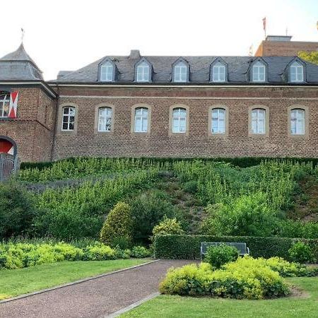 Burg Wassenberg Hotel Kültér fotó